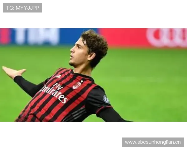 菲利克斯训练完直接去限量店买买买，钱包抗议都没人听