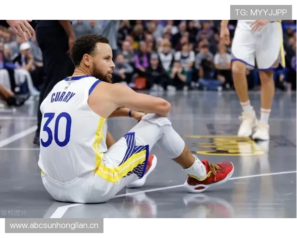 较上季威金斯无球跑动为库里拉开空间提升效率